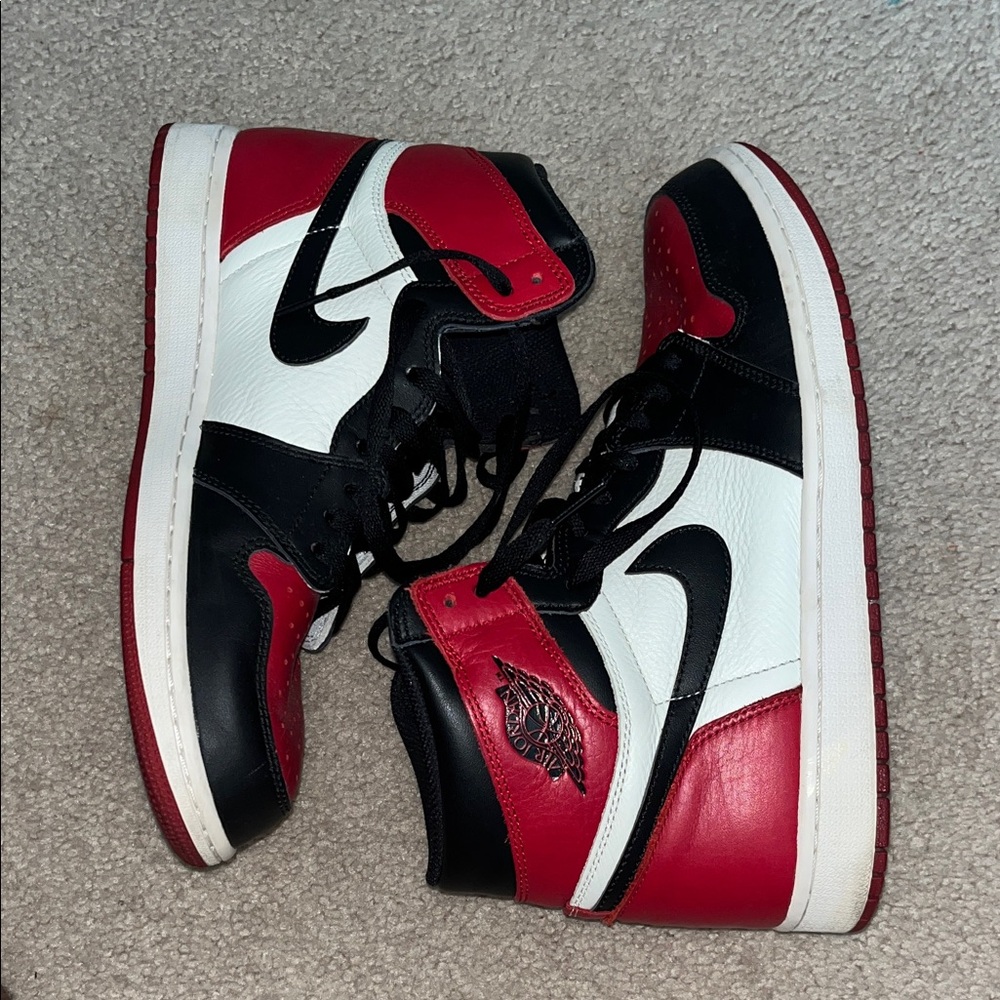Jordan retro 1 bred toe